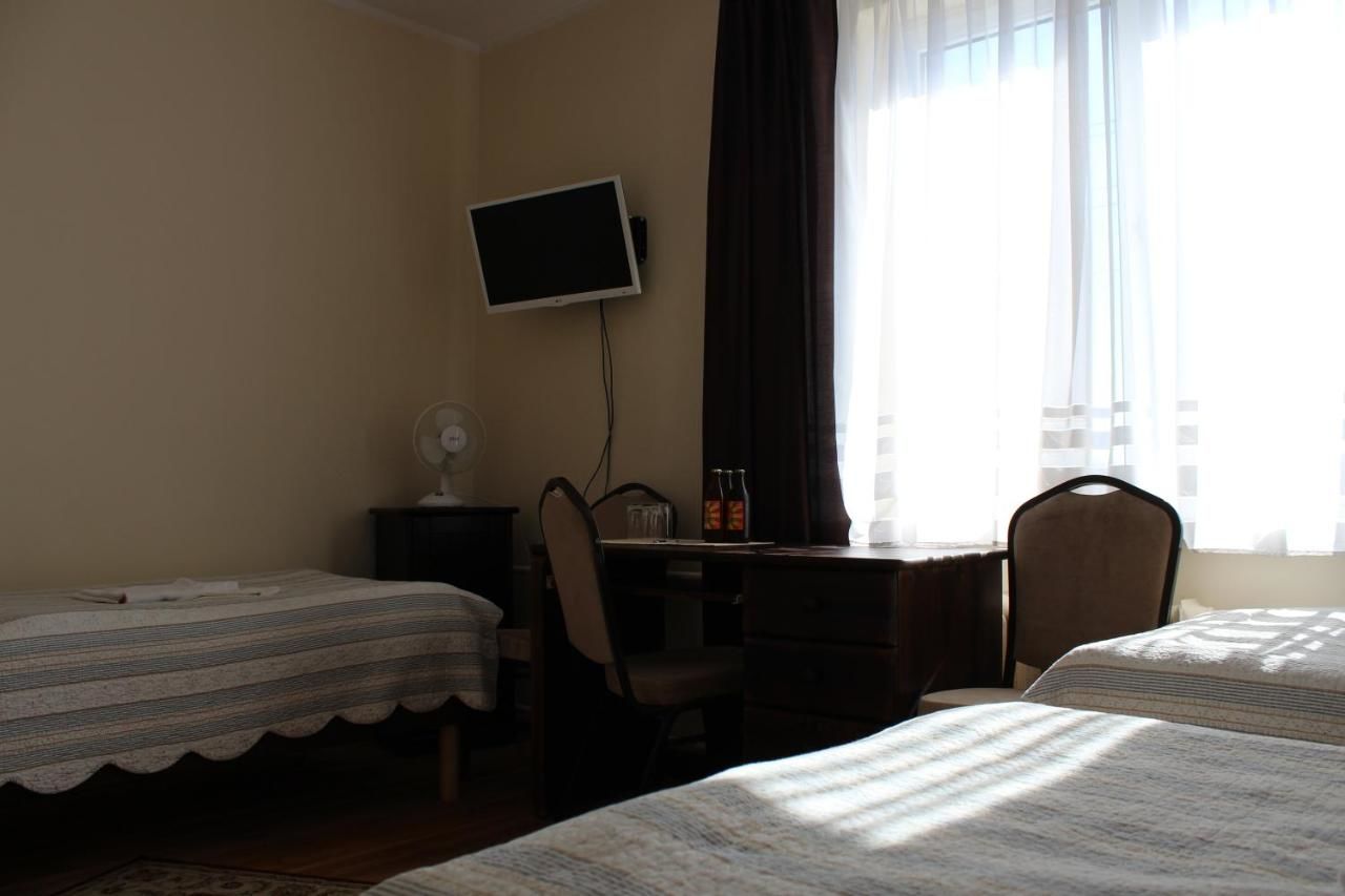 Отель Hotel Huzar Гожув-Велькопольски